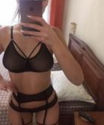 Мои услуги охватывают все твои сокровенные желания. Я умею доставить наслаждение и расслабление. У меня есть фото, которые покажут тебе, насколько сексуальна и привлекательна я. Мои возможности безграничны, и я готова исполнить все, о чем ты мечтаешь. Мои клиенты оставляют только положительные отзывы о нашей встрече. Позвони мне, и я подарю тебе незабываемое время в Москве. ✨💋🌟🔥 4009, 26 лет